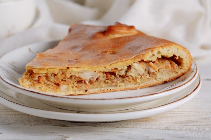 Пирог осетинский с курицей и капустой
