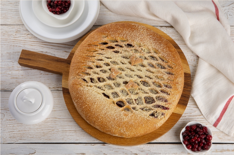 Пирог с клюквой и брусникой 1,5 кг.