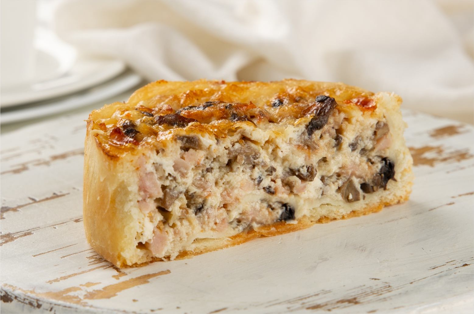 Киш с ветчиной, сыром и грибами мини