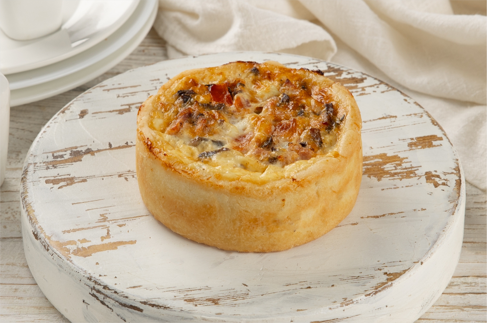 Киш с ветчиной, сыром и грибами мини